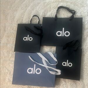 Alo Black and Blue Shopping Bags (4 TOTAL)